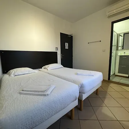Hotel La Cigale 3*