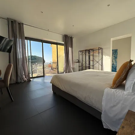 La Cigale Hotel 3*