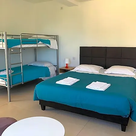 La Cigale Hotel