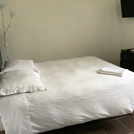 Hotel La Cigale 3*